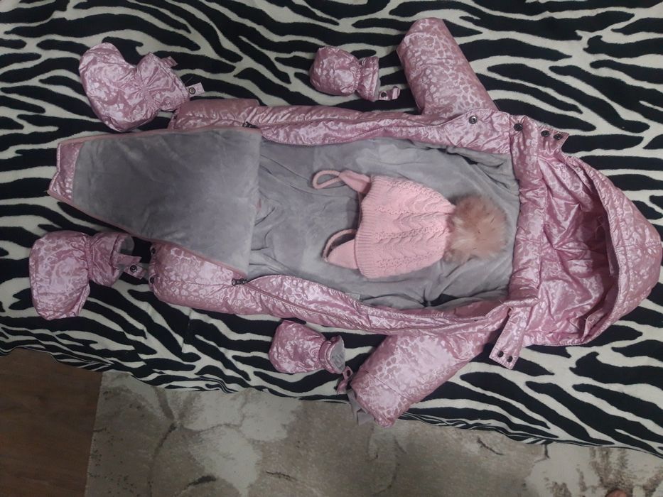 Продам детский комбинезон