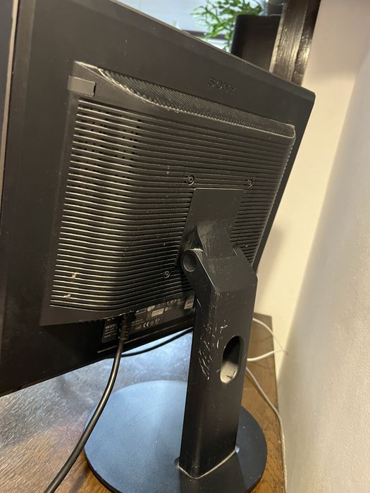Монитор Sony SDM-S95A