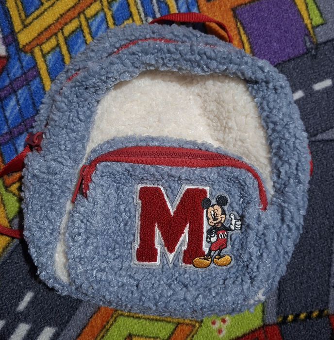 Ghiozdan H&M in stare foarte buna