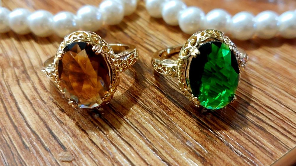 Бижута - пръстени, гривни