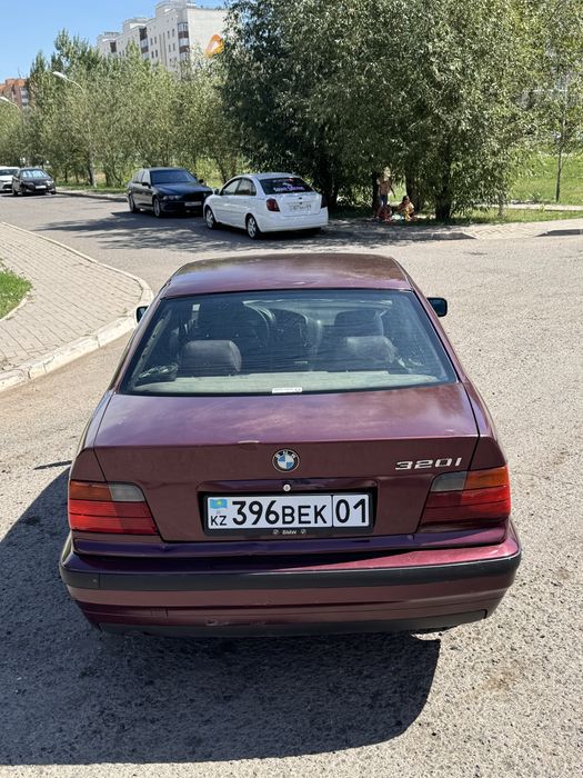 Продам BMW E36 1993г