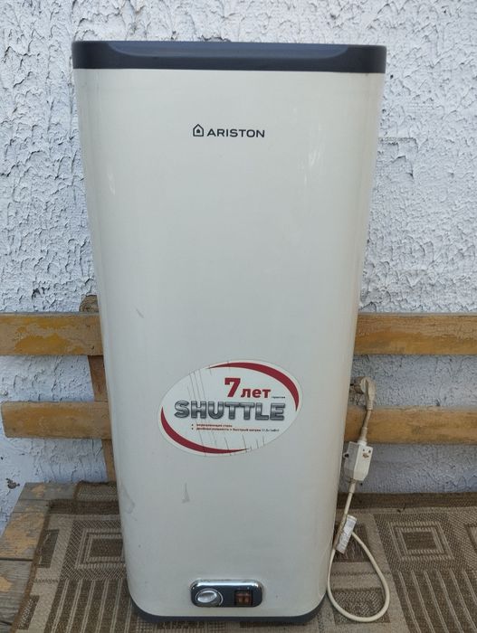 Бойлер Аристон 70л