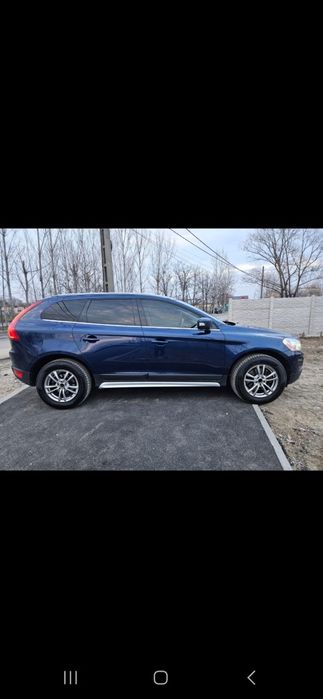 Vând Volvo XC 60 2013