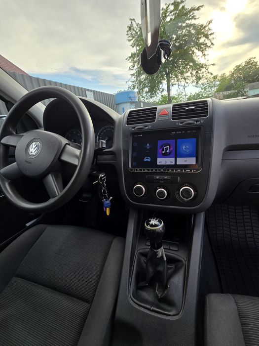 Vând golf 5 cu motor de 1.9 diesel