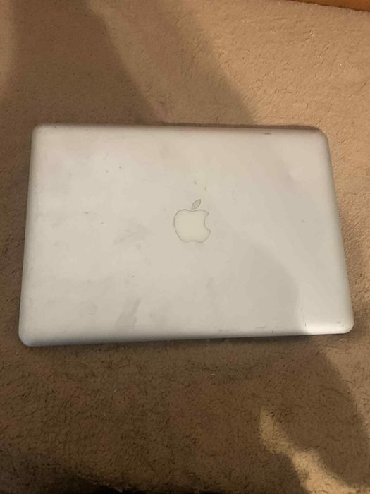 MacBook pro 2015 sau 2014