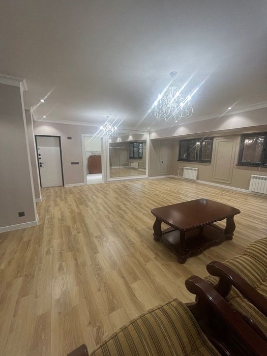 4-х комнатная квартира студия на Ц-12/ Продажа