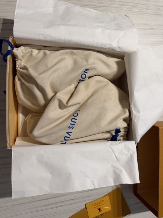 Vand adidasi louis vuitton