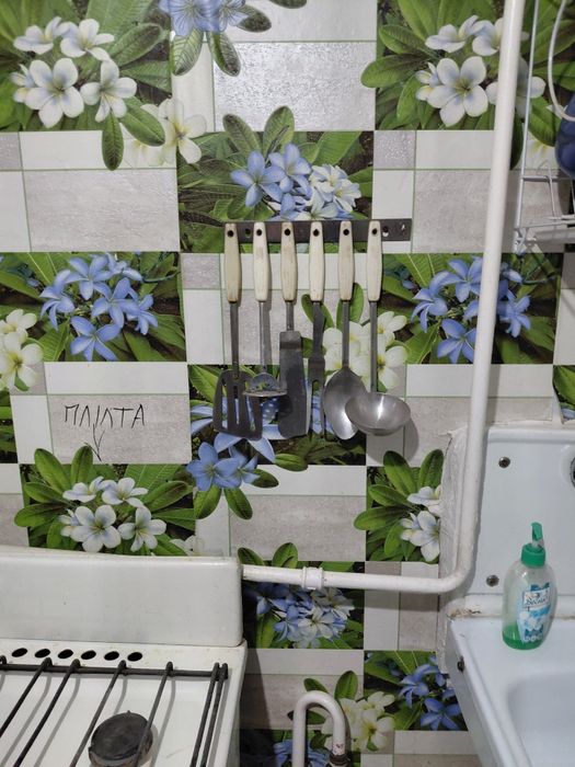 Отдам за шоколадку.