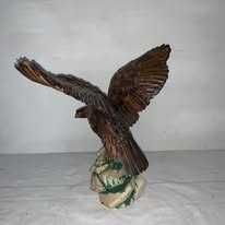 Statuie din lemn sculptata Vultur