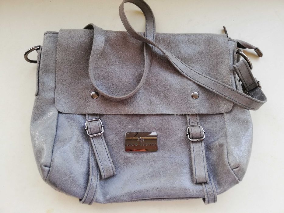 Vând geanta de piele