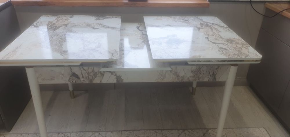 Продам стол для кухни