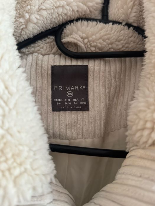 Зимно бяло яке