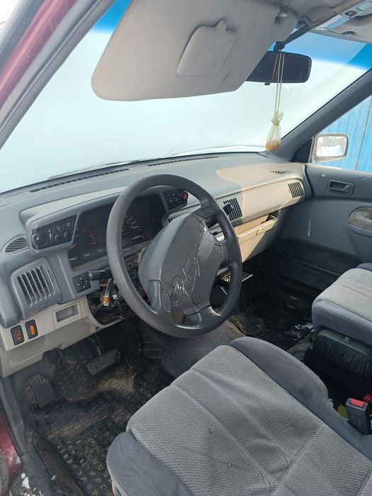 Продам Мазду МПВ бензин