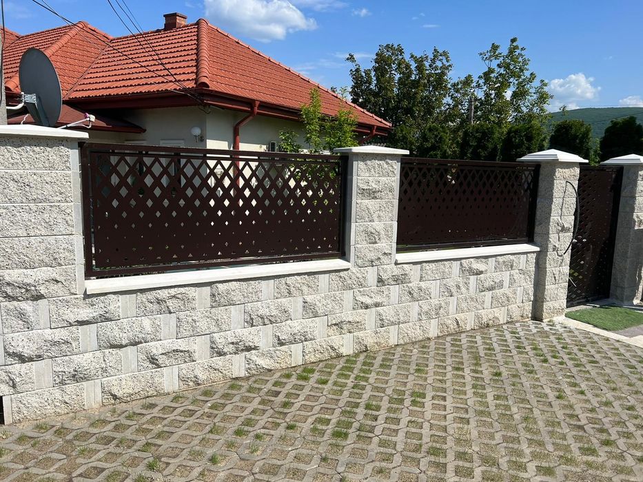 Capace/coame(caciuli-fundatie) gard