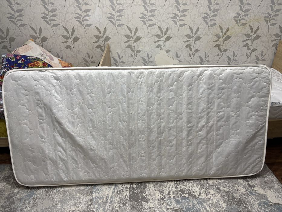 продаю два матраса, торг есть