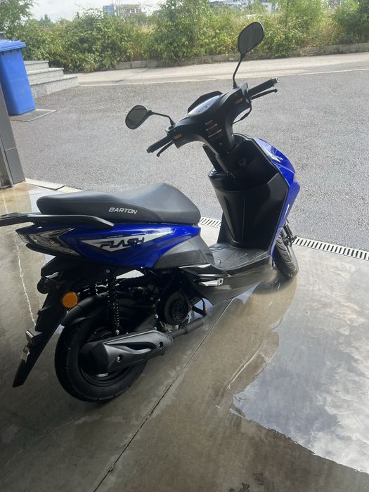 Скуттер  Barton Flash 50