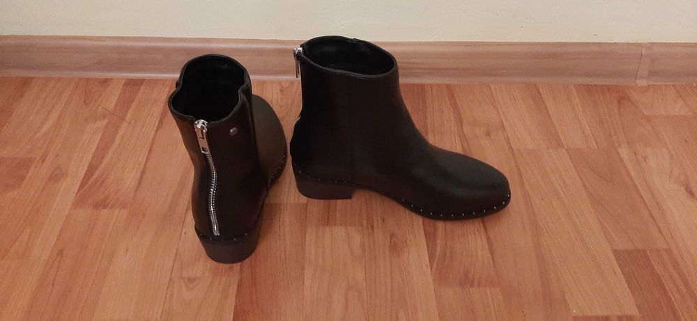 Нови черни боти номер 36