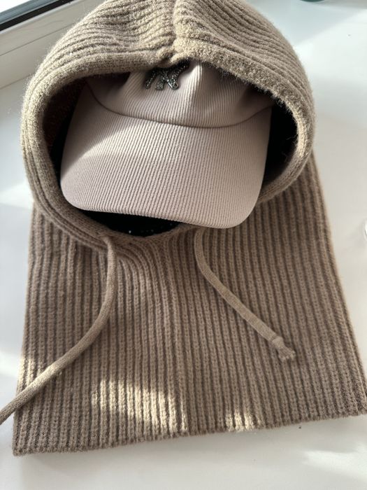 Капор с кепкой теплый