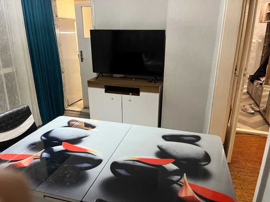 Продава се Четиристаен апартамент в Силистра, Запад - 100 кв.м за 561 €/кв.м - Снимка #2