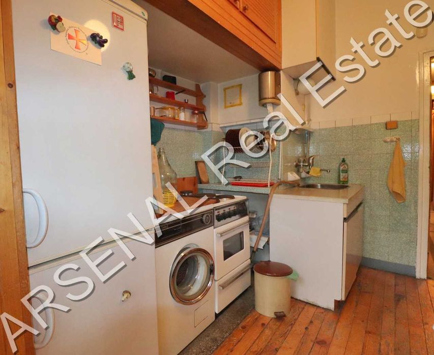 Дава се под наем Тристаен апартамент в София, Център - 120 кв.м за 800 € - Снимка #1