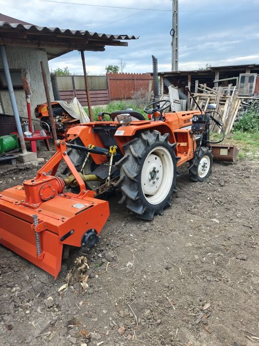 Vând tractor Kabota B1600