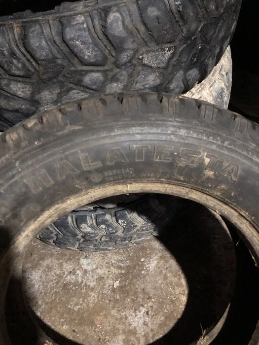 Гуми за Лада нива