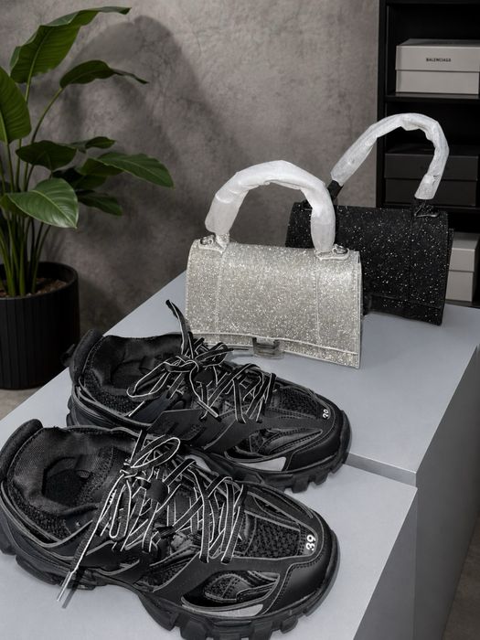 ЧАНТИ Balenciaga,Jacquemus,Chanel,Valentino!!! Налични Топ модели