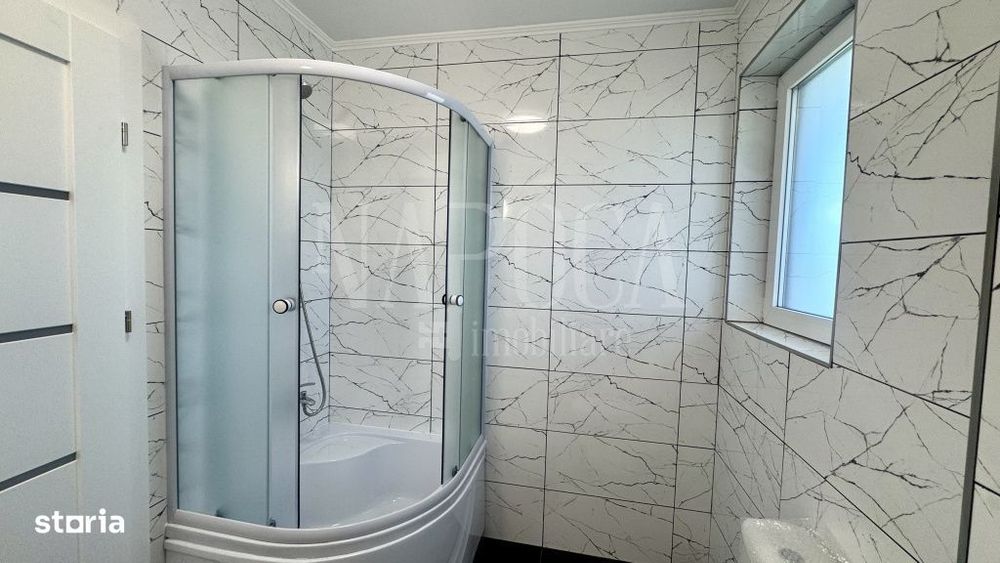 Apartament 3 camere de vanzare in Floresti