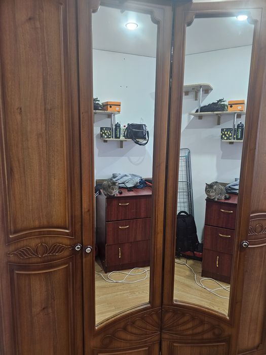 Отдам даром шкаф для одежды