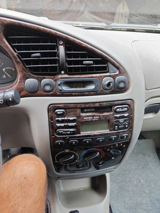Лек автомобил Ford Fiesta