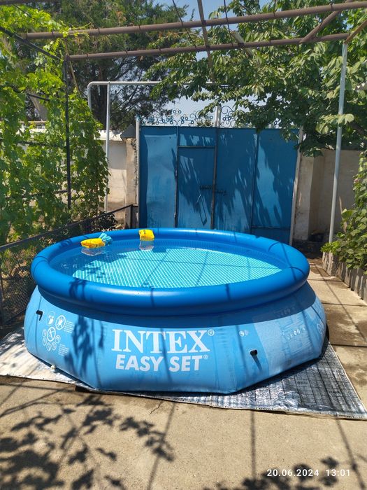 Продам бассейн oт фирмы intex