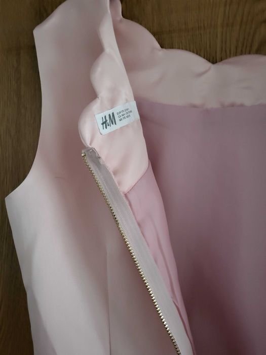 vand rochita fetite 7-10 ani ,marca Hm