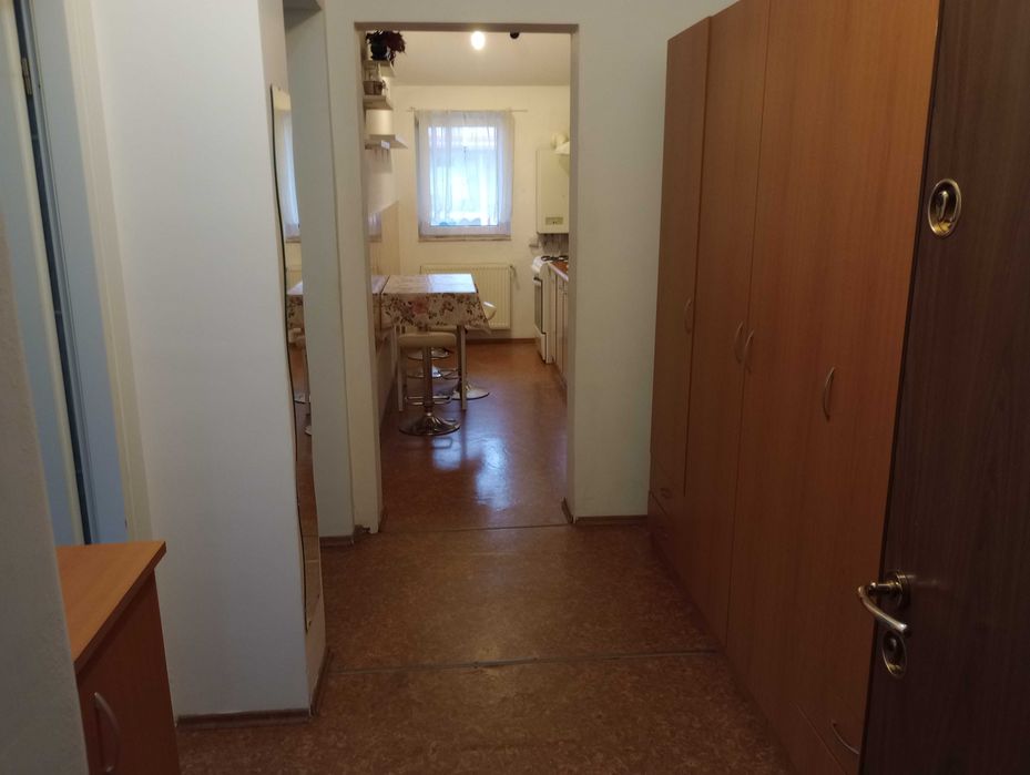 De inchiriat apartament pe str Eroilor nr 196 Floresti Cj suprafata 45 mp mobilat si utilat
