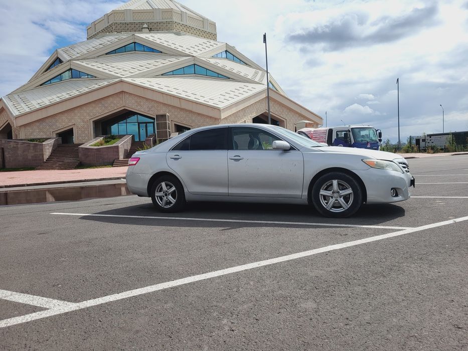 Машина Тайота 45