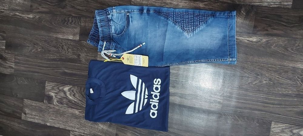 Set tricou și pantalon barbati 
M,L XL Xxl .
150Ron..
Aici trimit curier sau poşta.