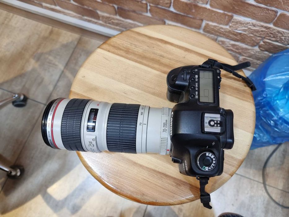 Продается фотоаппарат Canon 5D Mark II в отличном состоянии