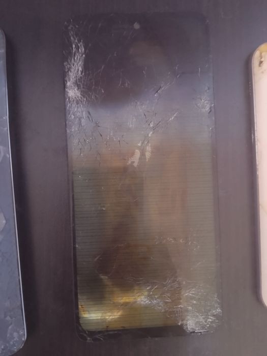 Telefoane pentru piese