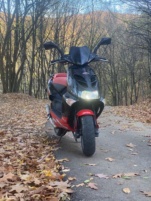 Продавам Aprilia Sr