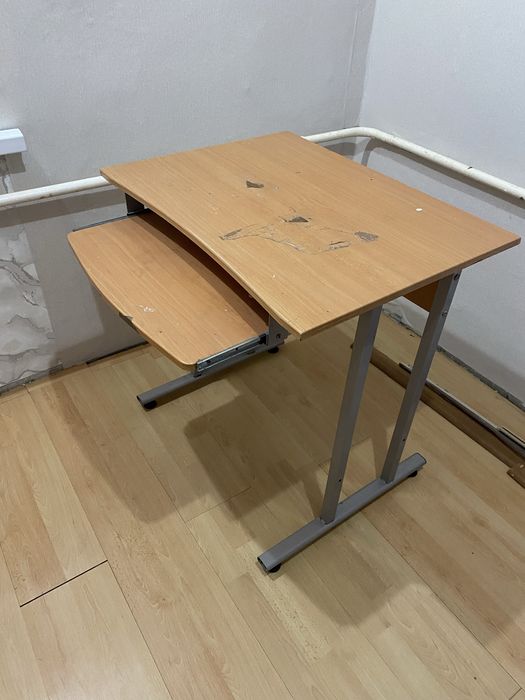 Продам либо обменяю стол компьютерный
