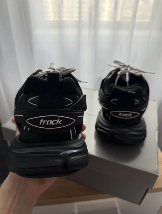 Balenciaga track