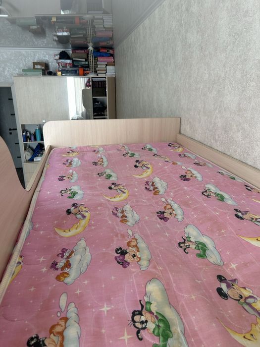 кровать двухэтажная