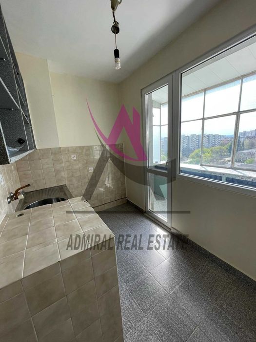 Продава се Тристаен апартамент в Варна, Младост 2 - 60 кв.м за 1131 €/кв.м - Снимка #1