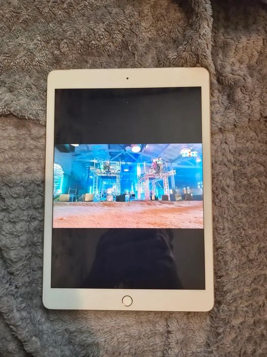 Ipad 8gen 32gb продам