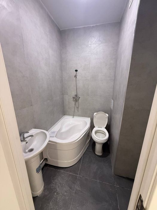 ЖК Assalom Sohil, 2комнатная квартира с ремонтом! Узбум