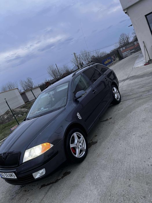 Vand sau schimb skoda octavia 2