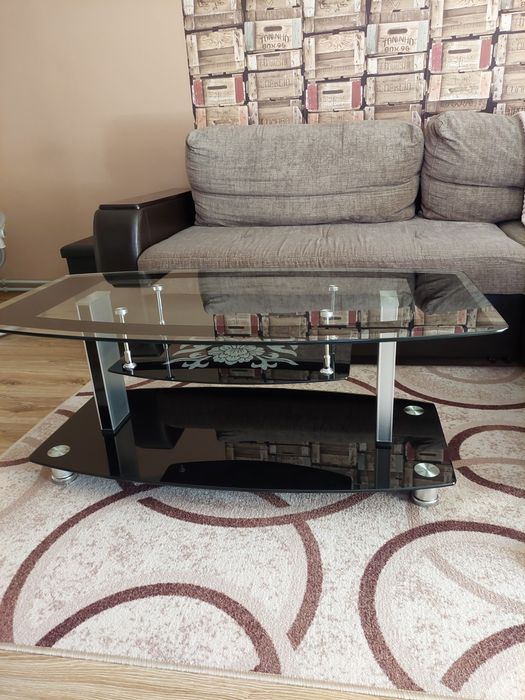 Холна масичка в добро състояние