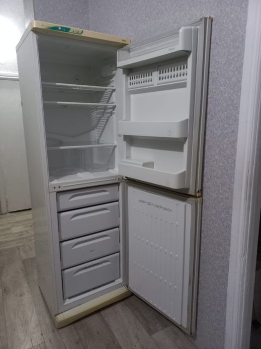 Продам холодильник Stinol