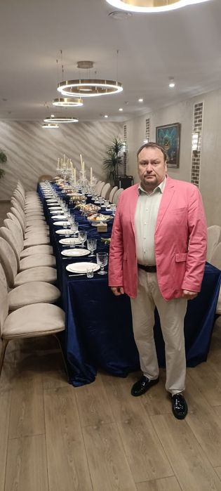 Опытный Ведущий / Тамада. от 2 до 6 часов.