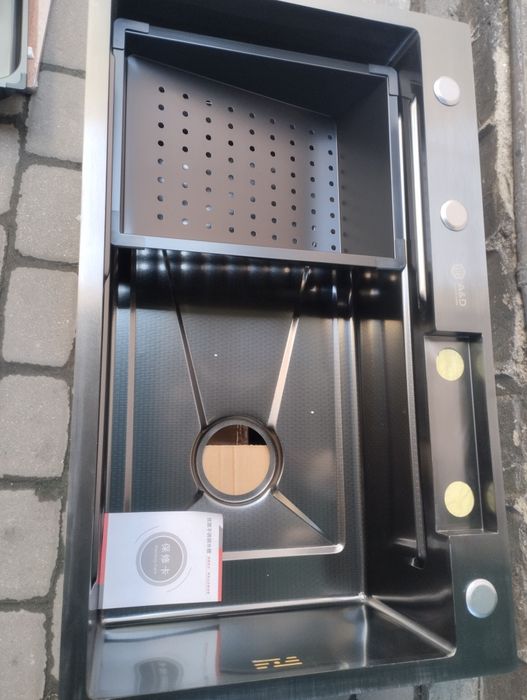 Мойка кухонная водопад