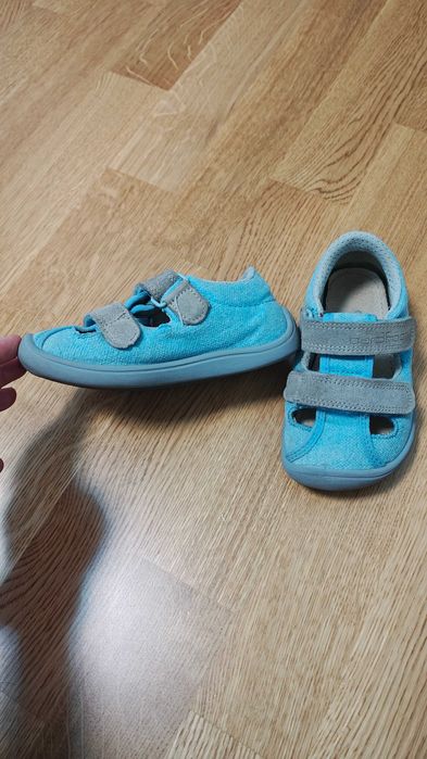 Подарявам barefoot детски сандали